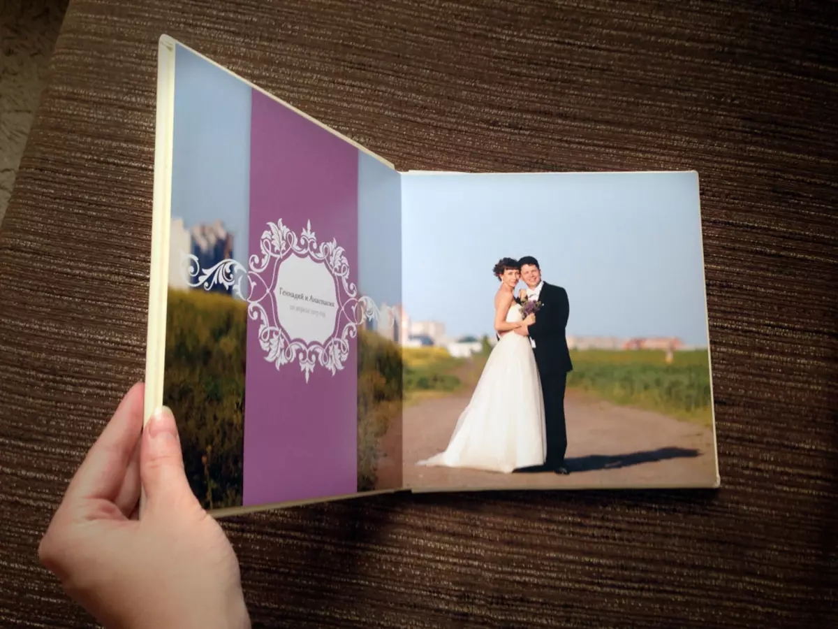 Свадбени пхотоБоок (53 фотографије): Примери пројекта књига са фотографијама венчања, узорака натписа и дизајна позадине 7760_22