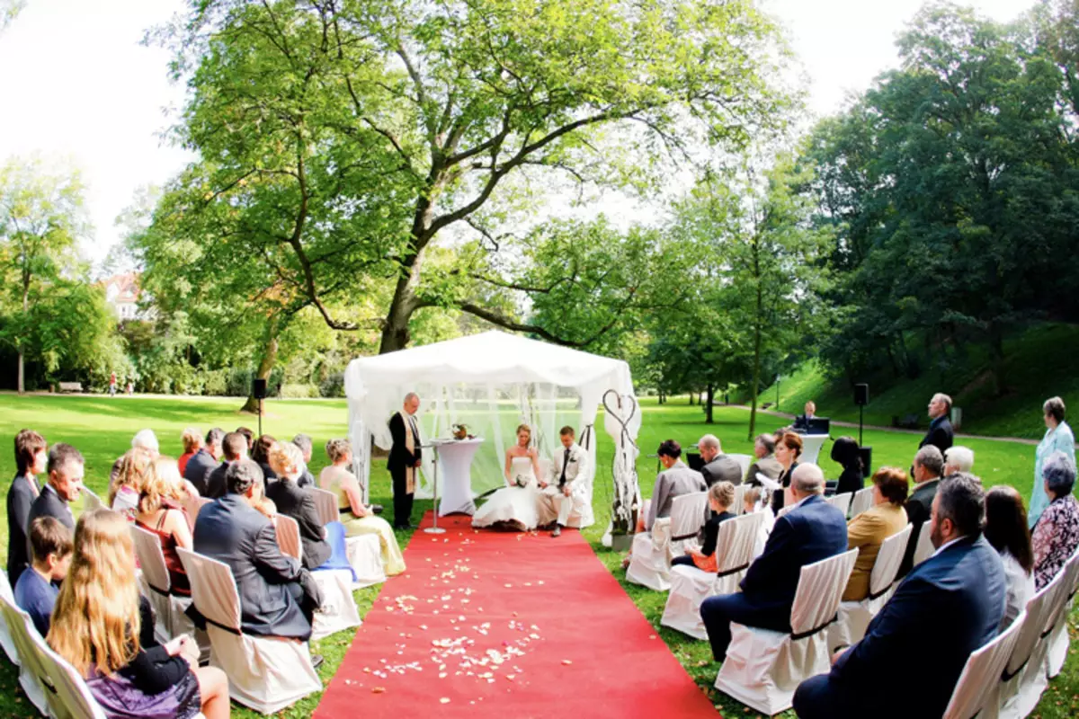 မင်္ဂလာဆောင်အစဉ်အလာ (ဓာတ်ပုံ 83 ခု) - မင်္ဂလာဆောင်ပွဲမှာ Turkish နှင့် Ossetian အကောက်ခွန်, ကာဇက်စတန်အကြား, 7786_22
