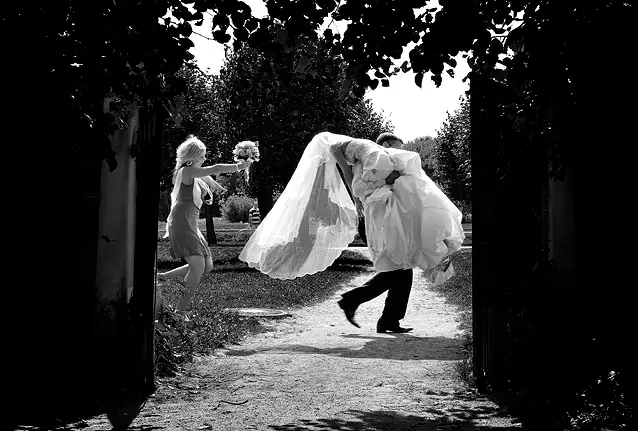 विवाह परम्परा (83 83 फोटोहरू): विवाहमा टर्की र ओसेटियाली चलनहरू, काजुचहरू बीच म्यानमिंगको संकेतहरू, आधुनिक अजरबैजनी संस्कारहरू 7786_32