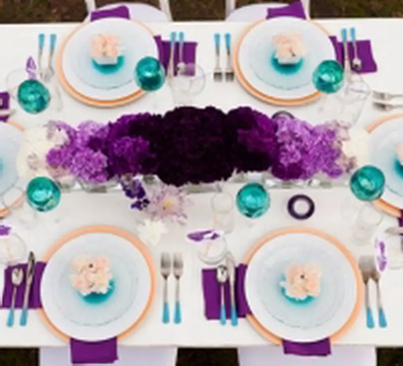 Lilas Mariage (55 photos): Design de célébrations dans les couleurs de White-Lilas, caractéristiques du code vestimentaire pour les invités 7789_13