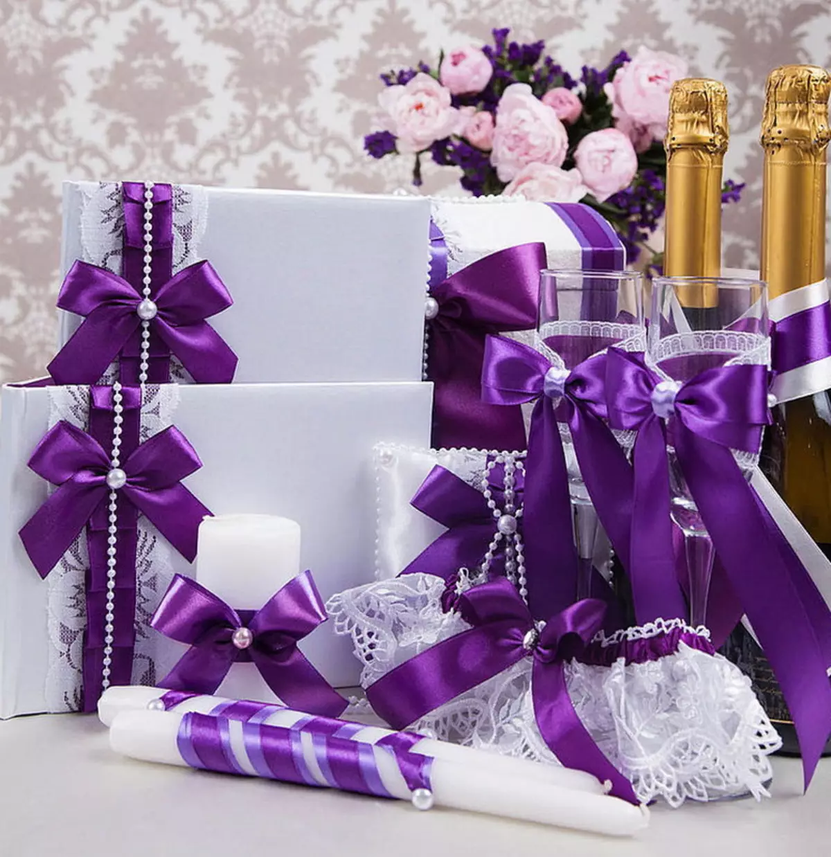 Lilac Wedding (55 şəkil): ağ yasəmən rəngli qeyd Design, qonaqlar üçün dress kod xüsusiyyətləri 7789_34
