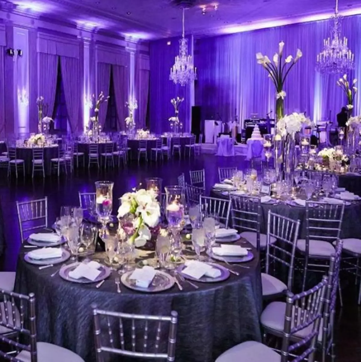 Lilac Wedding (55 şəkil): ağ yasəmən rəngli qeyd Design, qonaqlar üçün dress kod xüsusiyyətləri 7789_9