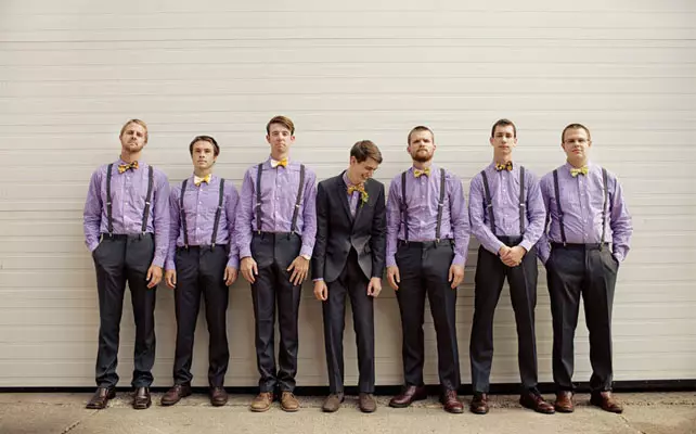 Purpura kāzas (60 fotogrāfijas): kāzu fona apdares idejas baltā violetā krāsā. Kāda ir piesātināta violeta tonis kāzās? 7792_4