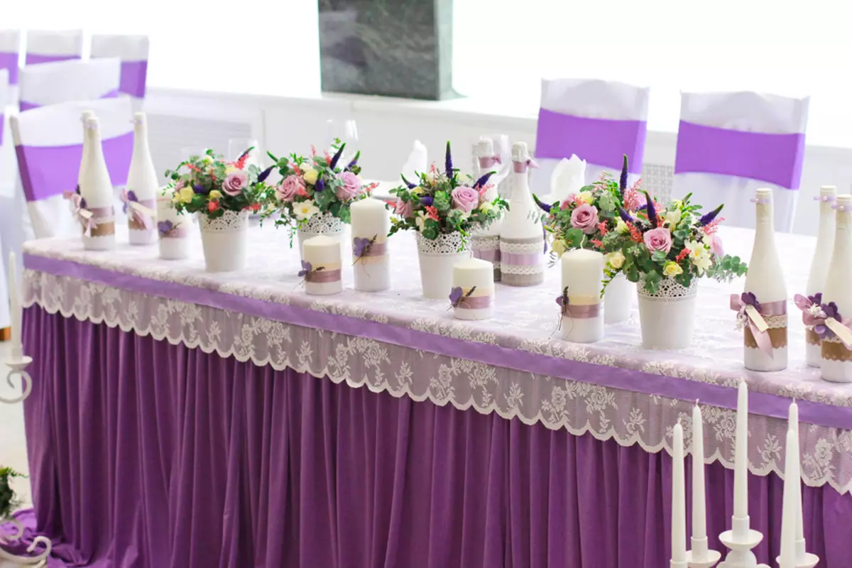Purpura kāzas (60 fotogrāfijas): kāzu fona apdares idejas baltā violetā krāsā. Kāda ir piesātināta violeta tonis kāzās? 7792_56