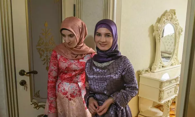 Nozze chechen (83 foto): Com'è la celebrazione del matrimonio in Cecenia? Tradizioni e dogane del matrimonio più bello 7793_73