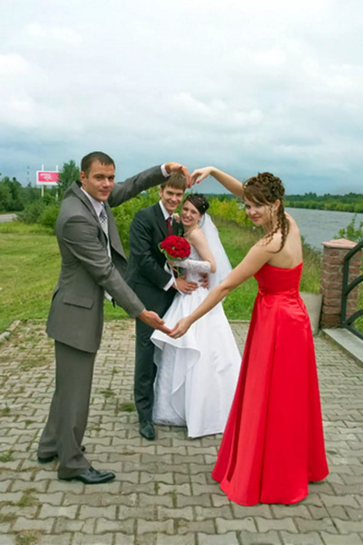 Die Pflichten des Zeugens an der Hochzeit (63 Fotos): Was soll die Zeugnis der Braut? Sollte sie unverheiratet sein und welches Outfit sie auswählen kann? 7794_40