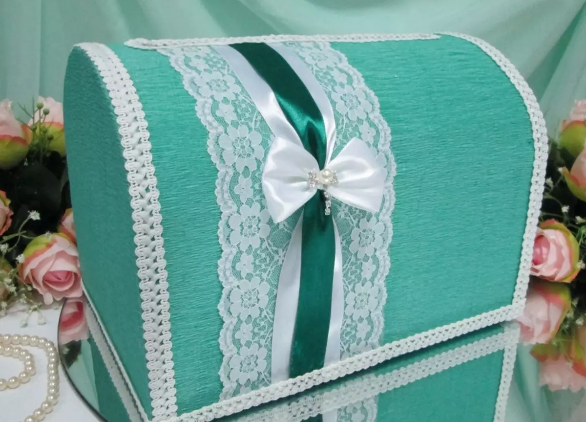 Trezoreria de nunta (35 fotografii): Cum sa faci o cutie pentru bani cu propriile tari? Instrucțiuni pas cu pas pentru bastoane de design pentru 