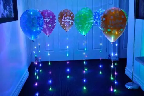 Декорација на свадбени топки (42 фотографии): Украсување големи хелиум балони свадба белведер, влез или дворот и назад позадина за photowons 7826_19