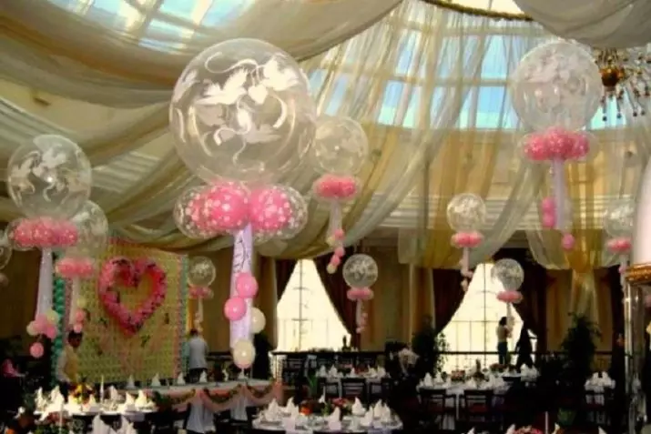 Versiering van troue balle (42 foto's): versier groot helium ballonne Wedding gazebo, ingang of binnehof en terug agtergrond vir photowons 7826_20