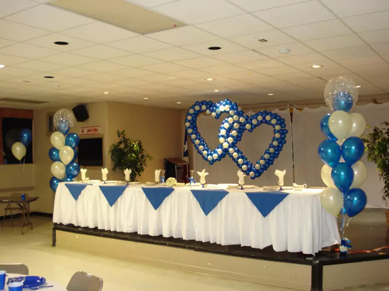 Décoration de boules de mariage (42 photos): décoration de gros ballons d'hélium gazebo de mariage, entrée ou sur la cour et le fond arrière pour photowons 7826_9