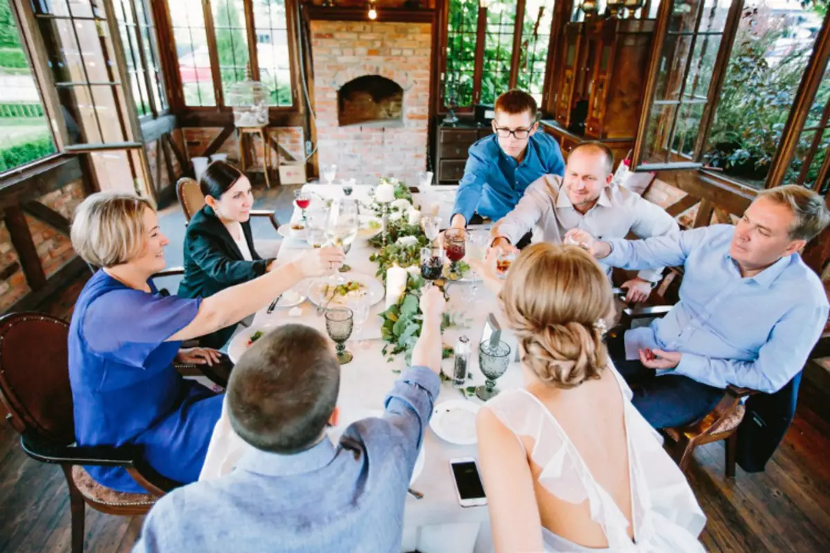 室婚禮：它是什麼以及如何組織慶祝活動？關於鉛，餐廳和娛樂選擇的想法和建議 7827_3