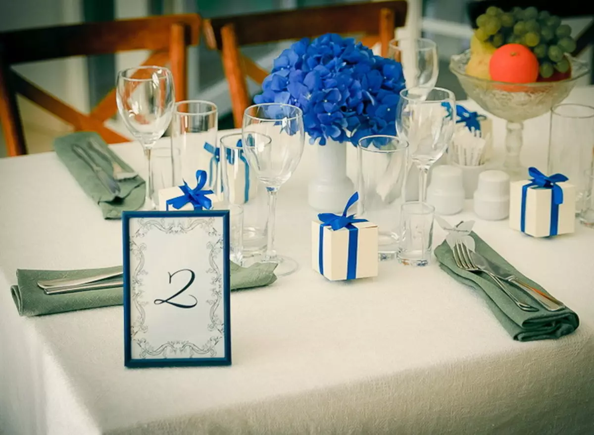 Украшение стола на свадьбу синий