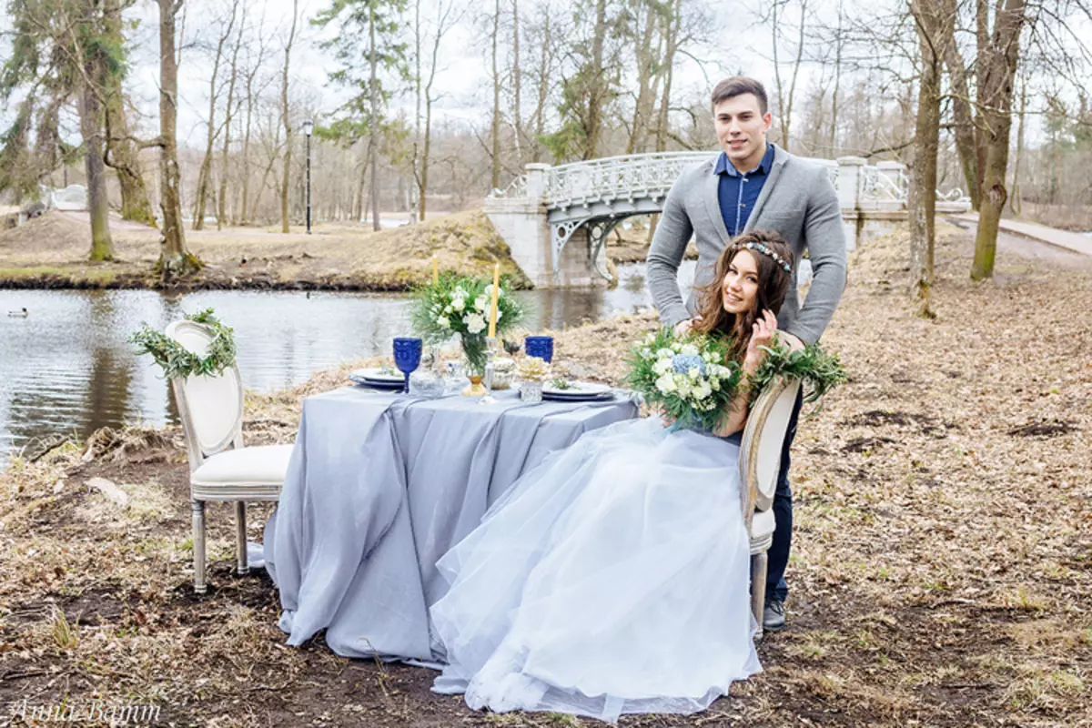 Bryllup i blå farve (62 billeder): ideer til design af bryllup baggrunden for hvid og blød, servo og himmelske, blå og ferskenblå farver 7854_10