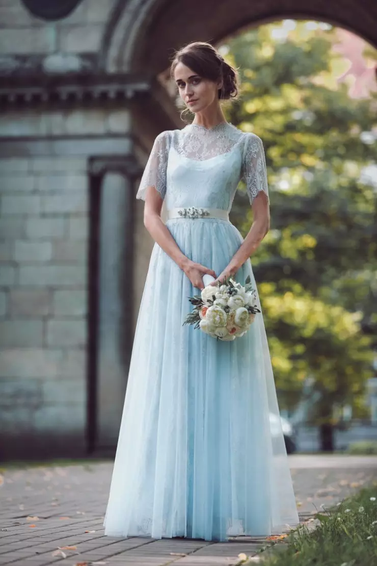 Wedding in blou kleur (62 foto's): idees vir die ontwerp van die troue agtergrond van wit en sag, servo en hemelse, blou en perske-blou kleure 7854_15
