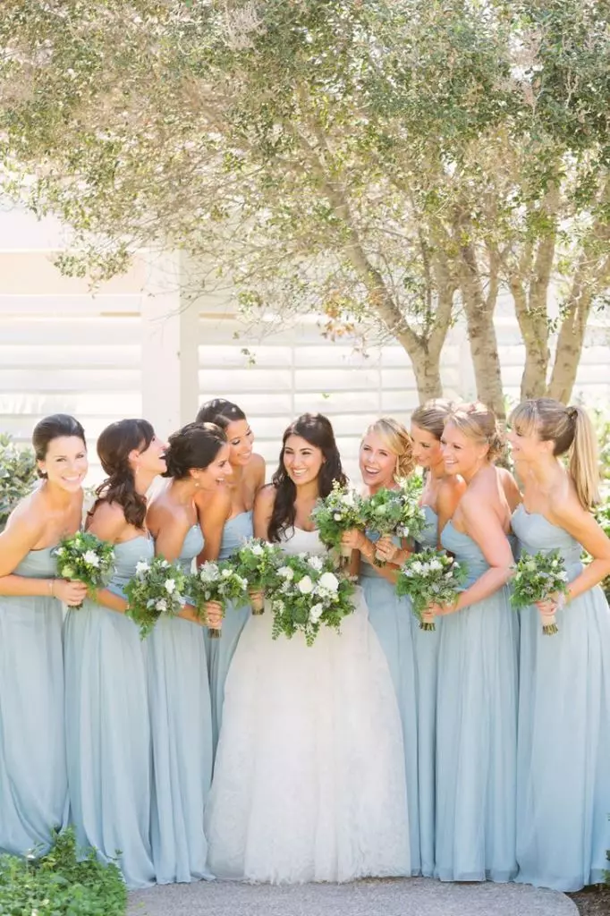 Mavi renkte düğün (62 fotoğraf): beyaz ve yumuşak, servo ve göksel, mavi ve şeftali-mavi renklerin düğün arka plan tasarımı için fikirler 7854_2