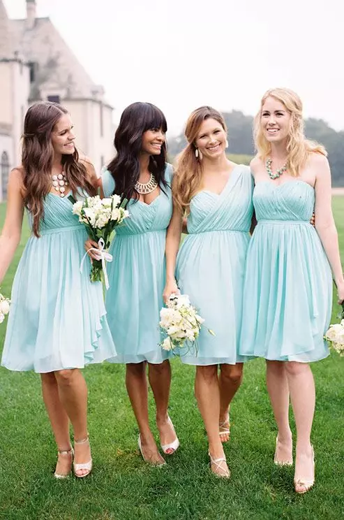 Wedding in blou kleur (62 foto's): idees vir die ontwerp van die troue agtergrond van wit en sag, servo en hemelse, blou en perske-blou kleure 7854_20