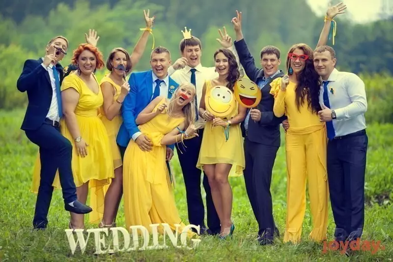 Wedding in blou kleur (62 foto's): idees vir die ontwerp van die troue agtergrond van wit en sag, servo en hemelse, blou en perske-blou kleure 7854_50