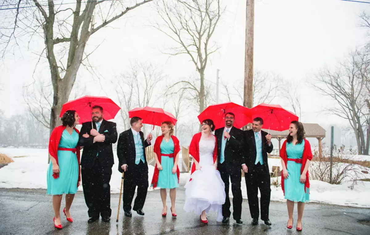 Esküvő kék színben (62 fotók): Ötletek a fehér és puha, szervo és mennyei, kék és barack-kék színek megtervezésre 7854_57