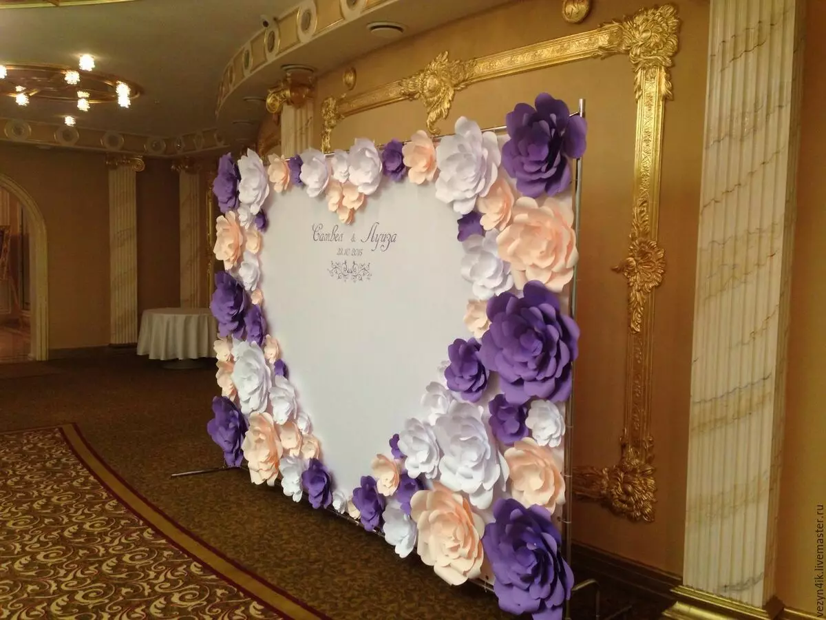 Διακόσμηση της αίθουσας γάμου με λουλούδια (56 φωτογραφίες): Διακόσμηση του δωματίου για ένα γάμο με ζωντανά λουλούδια και χαρτί 7864_42