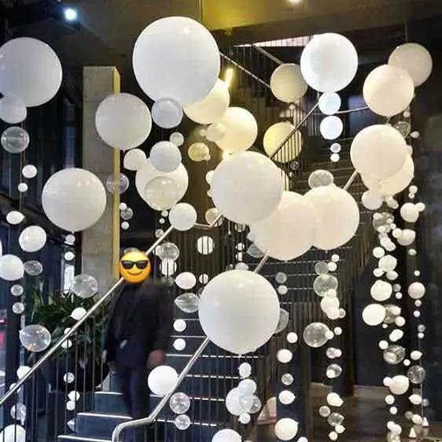 गुब्बारे के साथ शादी के हॉल की सजावट (57 फोटो): अपने हाथों के साथ शादी भोज कमरे की सजावट 7867_18