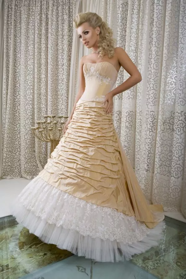 שמלת כלה מאוסף הזהב פאם פאטאל