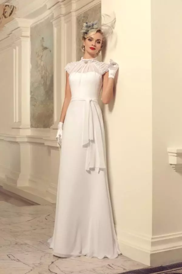 Gaun pengantin dengan renda dari koleksi suara jazz Tatiana Kaplun