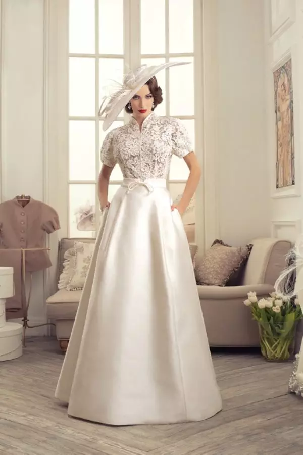 Gaun pengantin dari koleksi lelah mewah Tatiana Kaplun