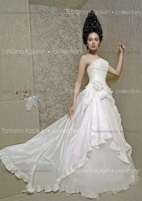 Robe de mariée de la collection de séduction avec un train