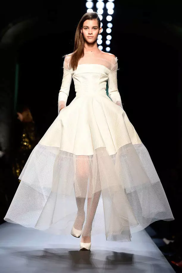Сватбена рокля в стила на нов лук от Jean Field Gauthier