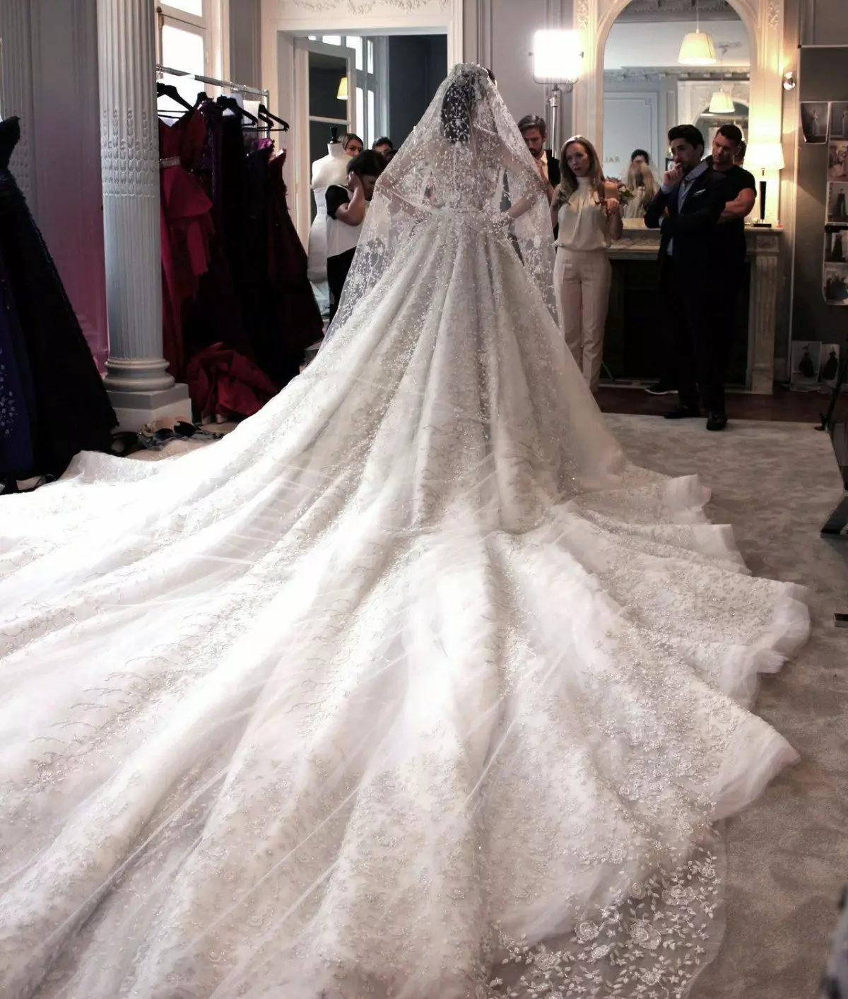 Váy cưới từ Ralph & Russo