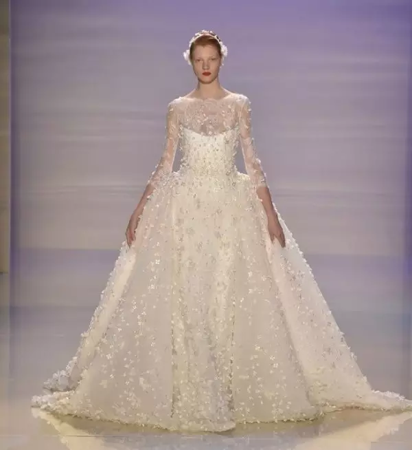 ชุดแต่งงานจาก Georges Hobeika