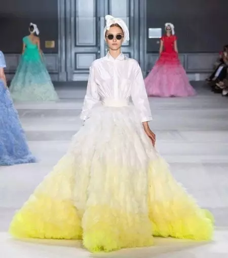 Giambattista Valli Сватбена рокля цвят