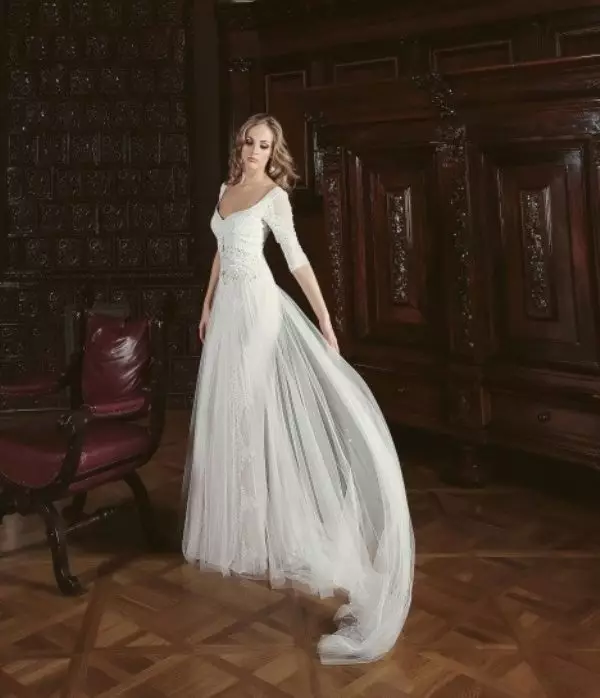 Hochzeitskleid von Ange Etoiles mit Schleife