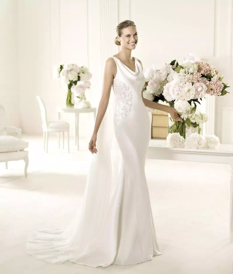 Abito da sposa Taiting dalla collezione Manuel Mota da Proviaias