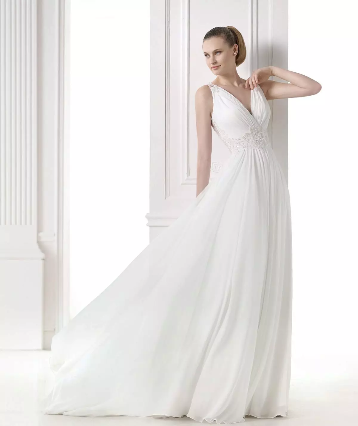 Vestido de noiva da colección de moda de proviaias Ampir