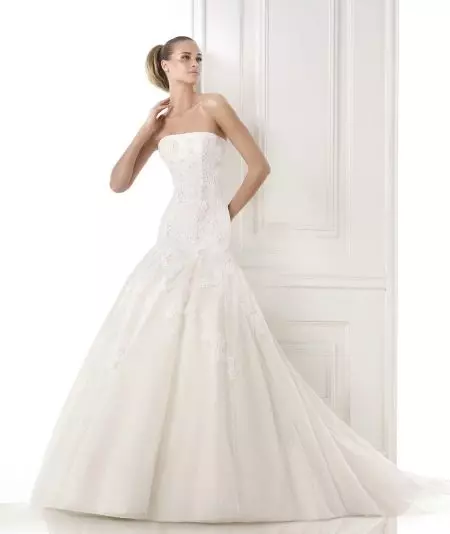 Vestido de noiva da colección de glamour de provias cunha cintura baixa