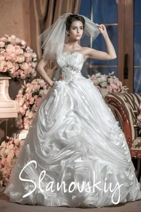 Великолепната сватбена рокля otSlanovski