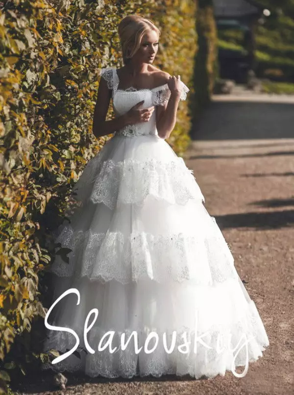 Wedding dress lush mula sa Slanovskiy