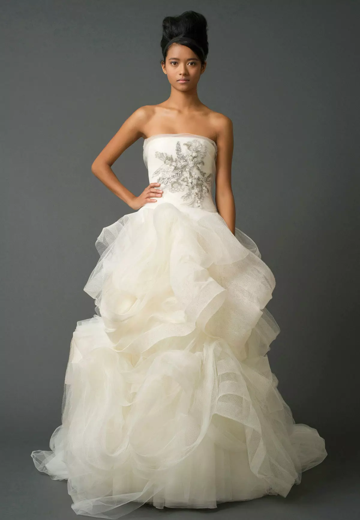 لباس عروسی از ایمان وانگ از سال 2011 Collection Love