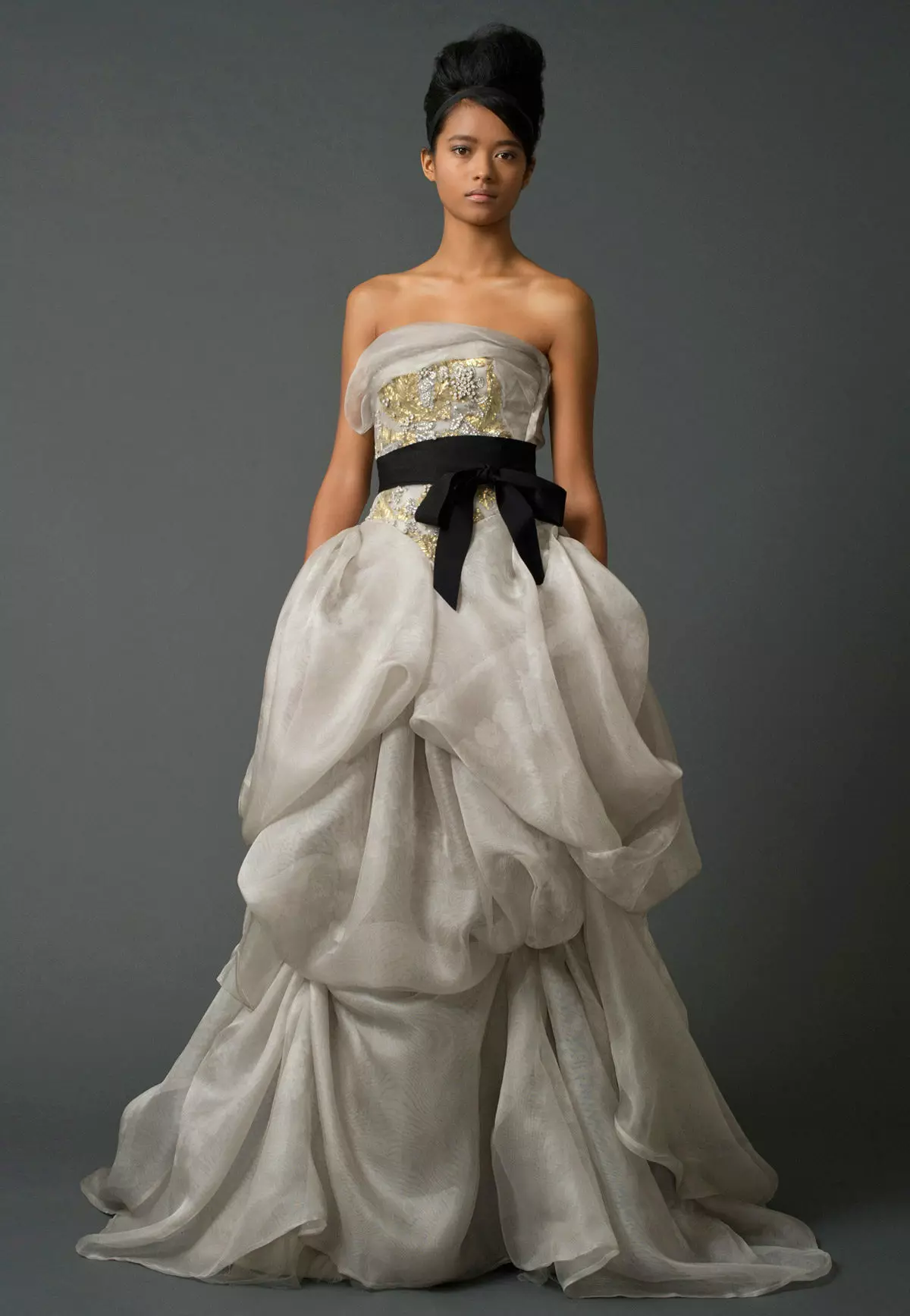 لباس عروسی از ایمان وانگ از مجموعه 2011 A-Silhouette