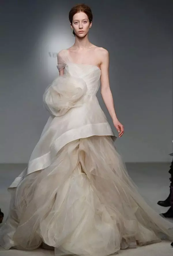 لباس عروسی از Vera Wong از مجموعه 2012