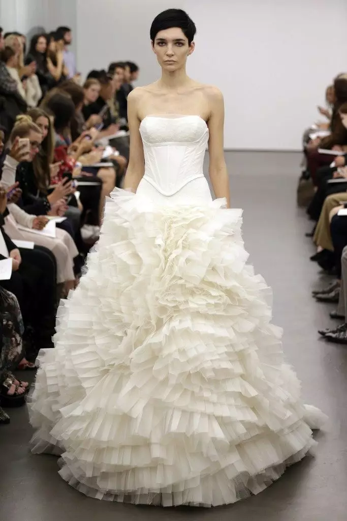 لباس عروسی سفید از ایمان وانگ 2013 با شکوه