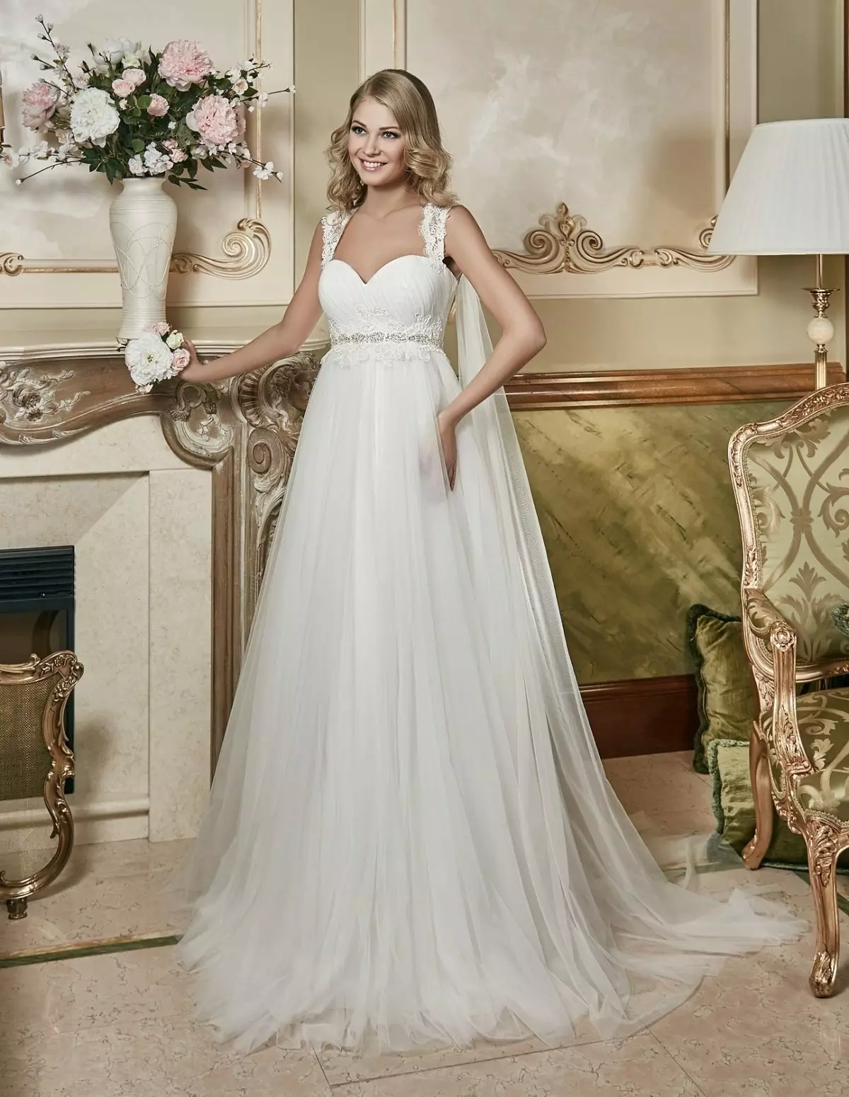 Wedding dress with plume Ampire from Schphon