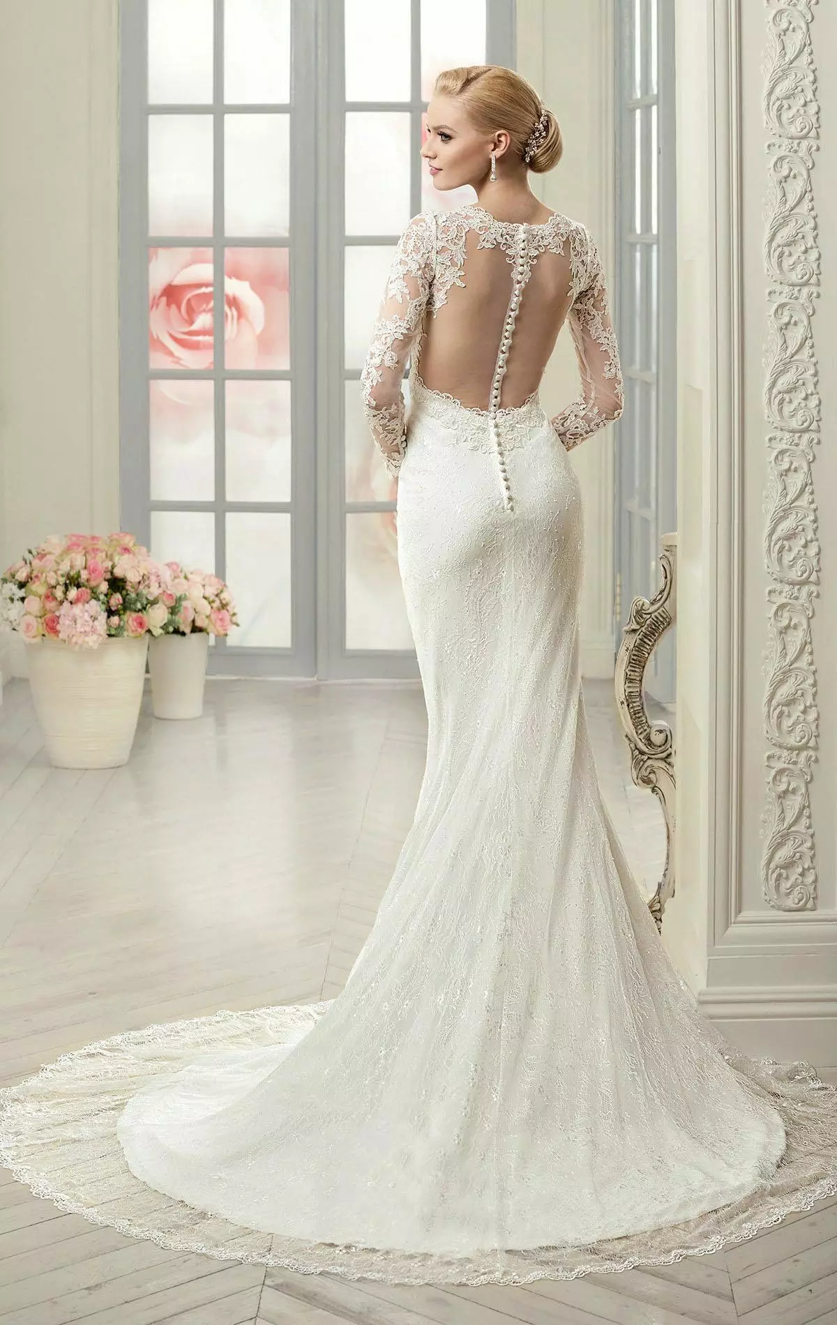 Сватбена рокля с гол гръб на илюзия
