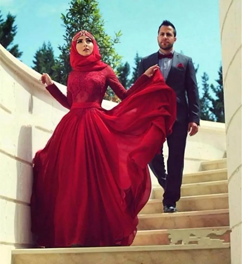 Մահմեդական կարմիր հարսանեկան զգեստ