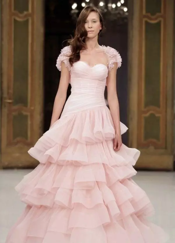 Νυφικό φόρεμα ανοιχτό ροζ χρώμα πλούσια