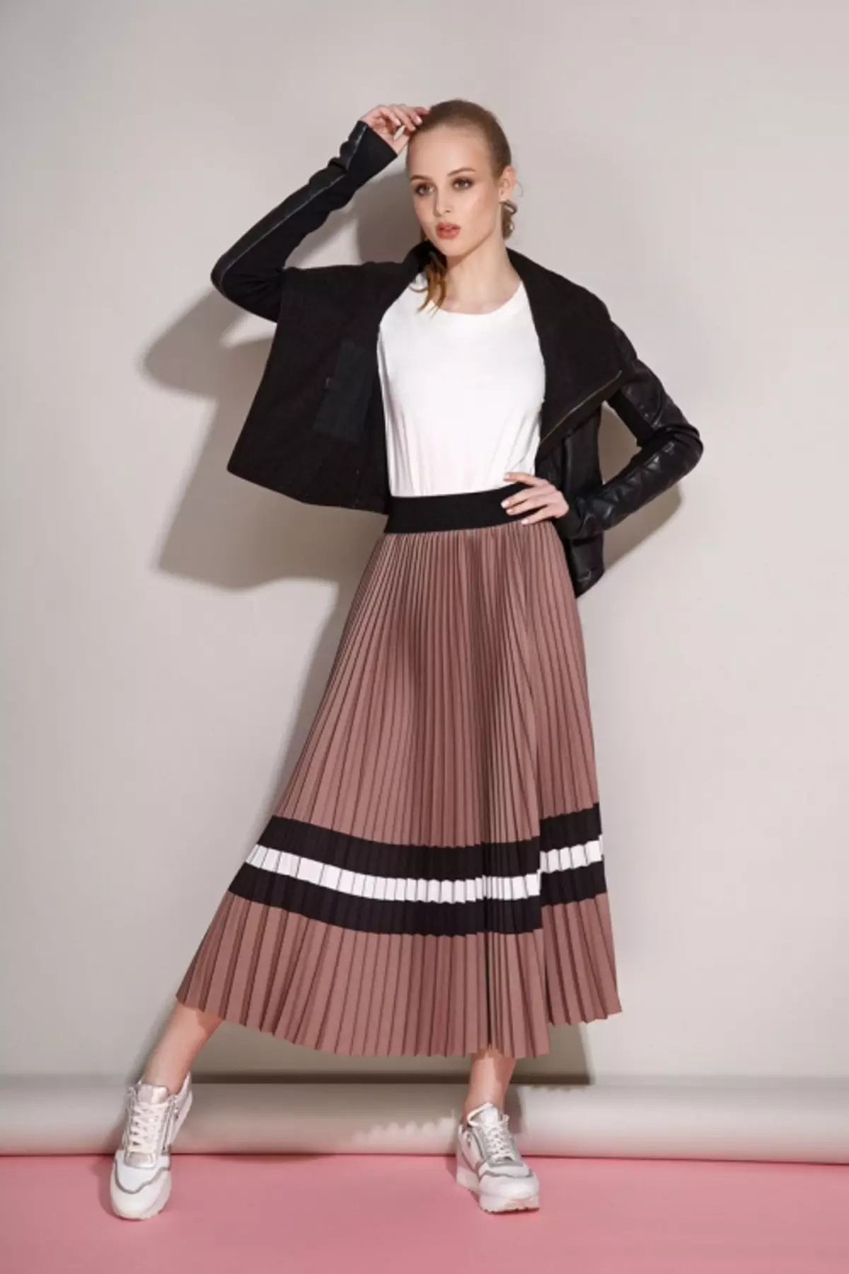 Plearse Skirts（118张照片）：针织，针织和天鹅绒哈什基裙，与瓦楞，笼子里的型号，灰色和蓝色，勃艮第和粉红色的典范 793_27