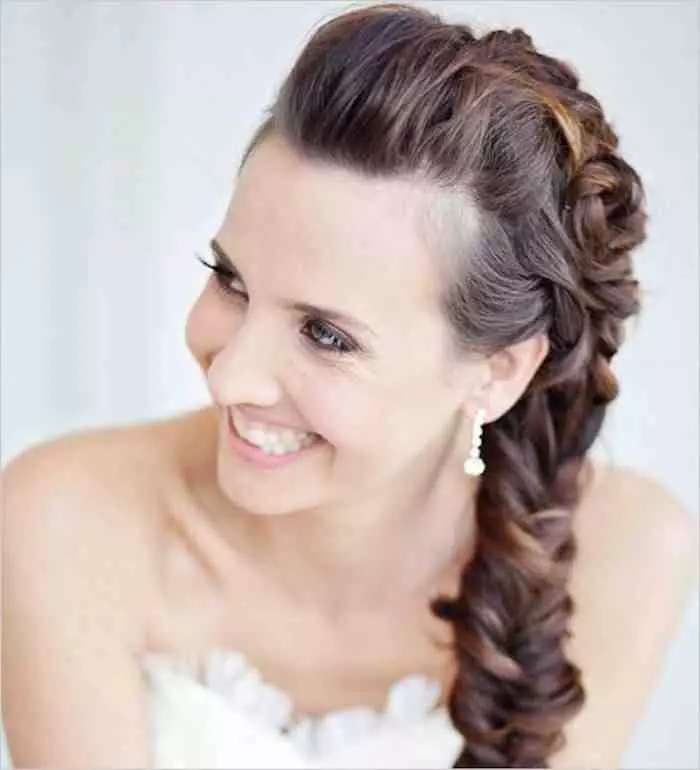 婚礼简单的发型（60张）：简单而美丽的婚纱造型的朋友。如何快速让自己简单的选择？ 7943_27