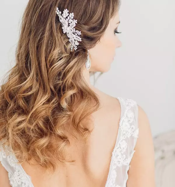 婚礼简单的发型（60张）：简单而美丽的婚纱造型的朋友。如何快速让自己简单的选择？ 7943_37