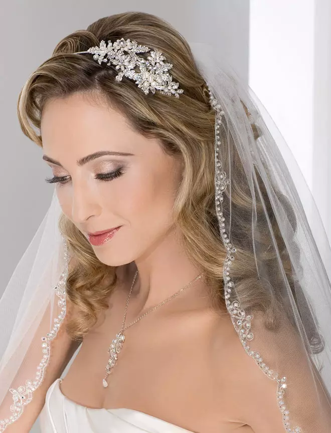 婚礼发型与魔法和FATA（54张）：高风格与鲜花为婚礼为新娘和其他阶段选择 7966_26
